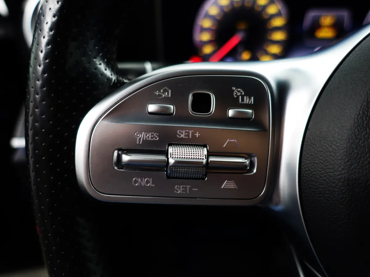 300 e AMG Night Edition Aut- Memory Seats, Sfeerverlichting, 360 Camera, CarPlay, Android Auto, Burmester Audio