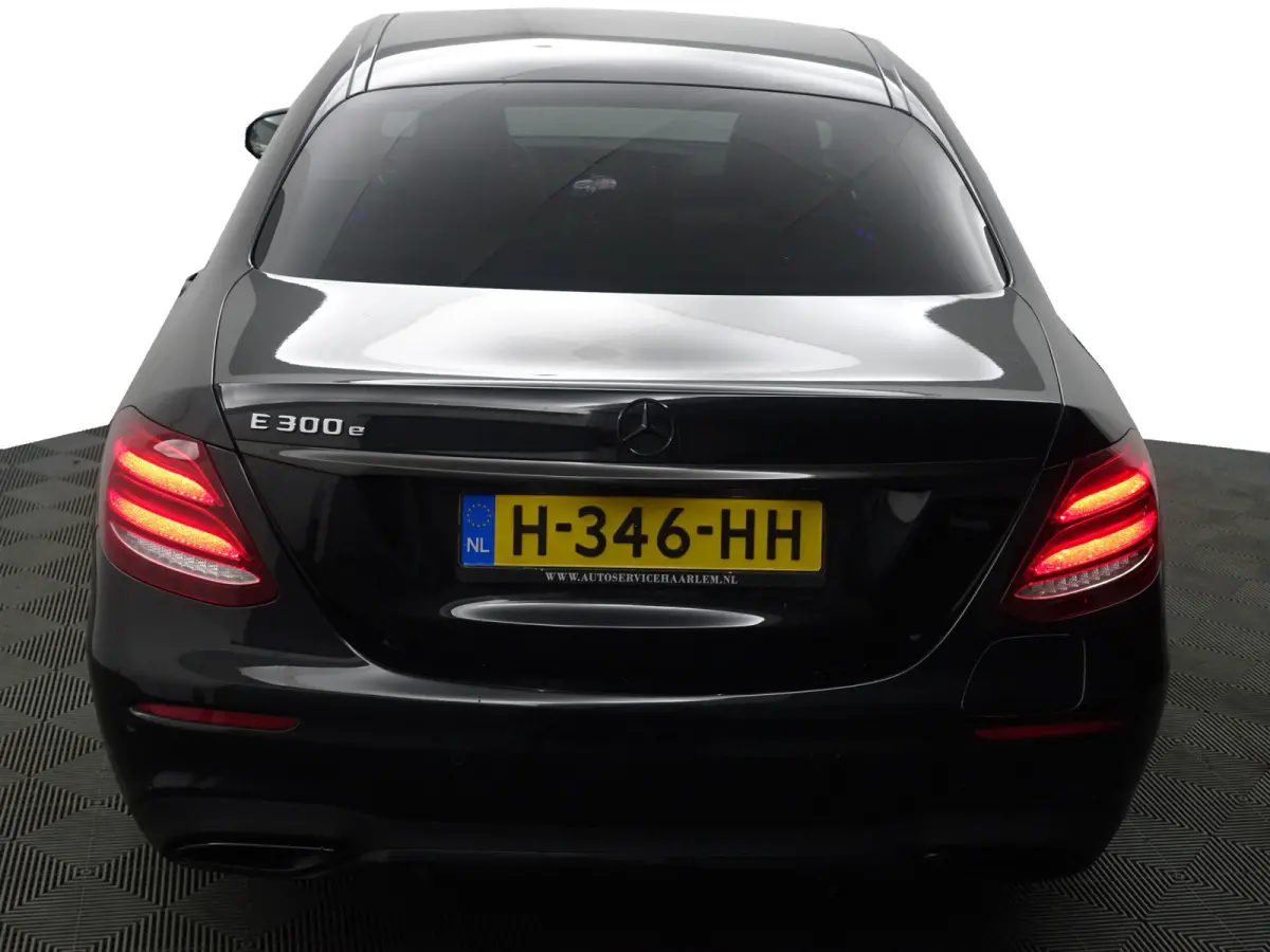 300 e AMG Night Edition Aut- Memory Seats, Sfeerverlichting, 360 Camera, CarPlay, Android Auto, Burmester Audio