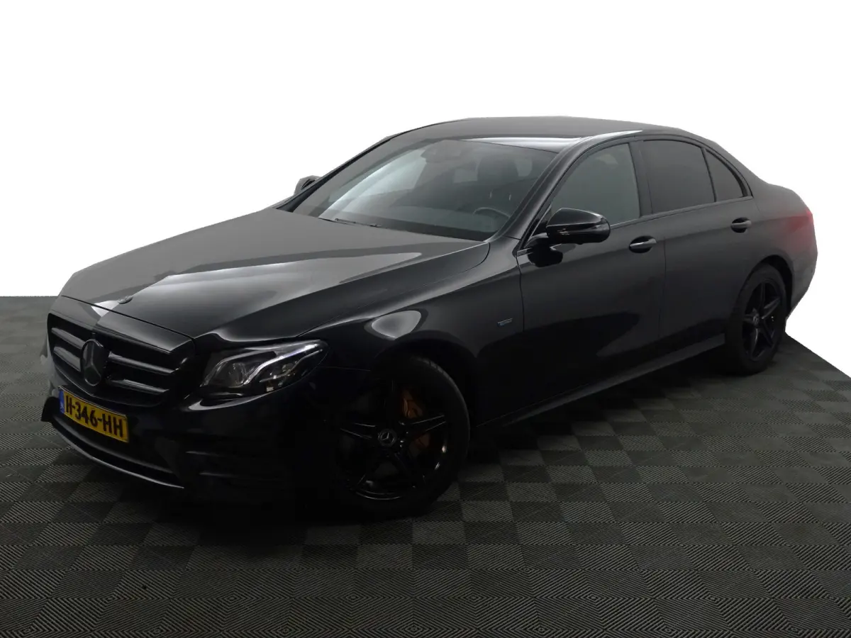 300 e AMG Night Edition Aut- Memory Seats, Sfeerverlichting, 360 Camera, CarPlay, Android Auto, Burmester Audio