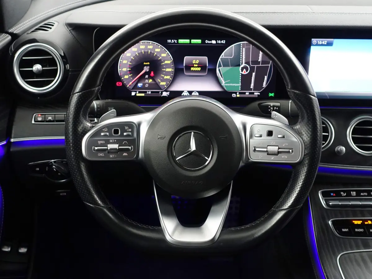 300 e AMG Night Edition Aut- Memory Seats, Sfeerverlichting, 360 Camera, CarPlay, Android Auto, Burmester Audio