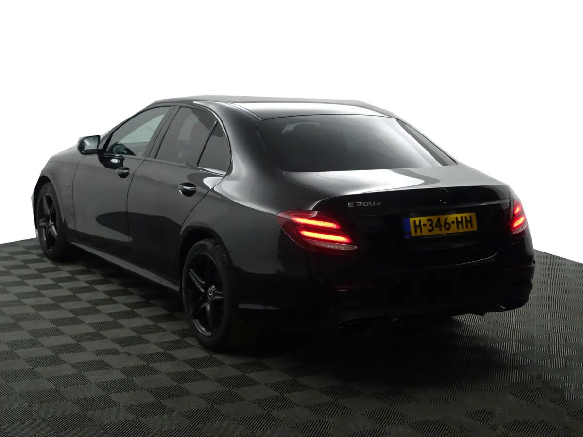 300 e AMG Night Edition Aut- Memory Seats, Sfeerverlichting, 360 Camera, CarPlay, Android Auto, Burmester Audio
