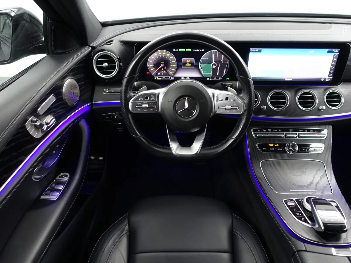 300 e AMG Night Edition Aut- Memory Seats, Sfeerverlichting, 360 Camera, CarPlay, Android Auto, Burmester Audio