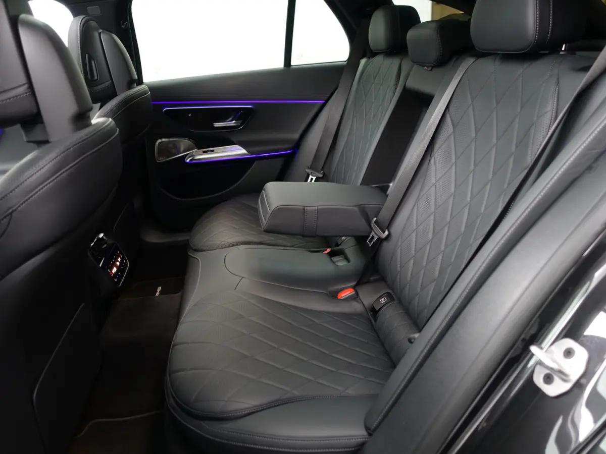 300 e AMG Premium Plus- MBUX Hyperscreen, Burmester Surround Sound, Head Up, Elek Trekhaak