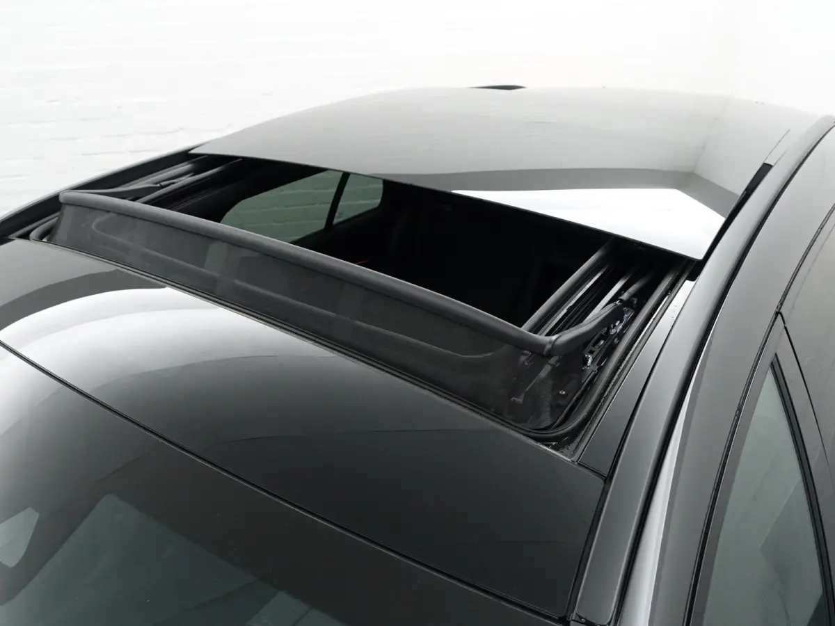 300 e AMG Premium Plus- MBUX Hyperscreen, Burmester Surround Sound, Head Up, Elek Trekhaak