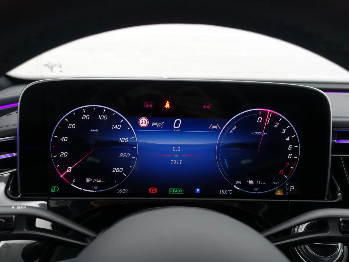 300 e AMG Premium Plus- MBUX Hyperscreen, Burmester Surround Sound, Head Up, Elek Trekhaak