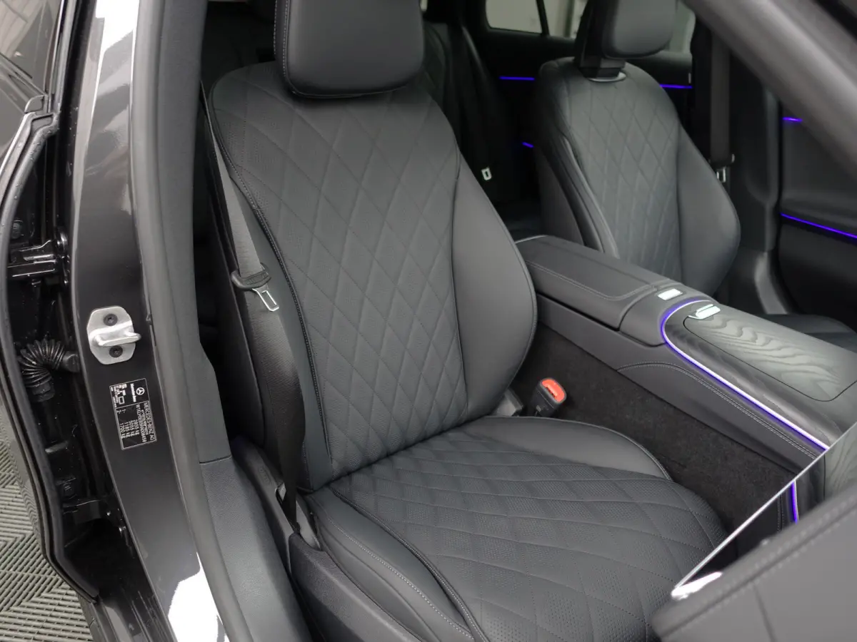 300 e AMG Premium Plus- MBUX Hyperscreen, Burmester Surround Sound, Head Up, Elek Trekhaak
