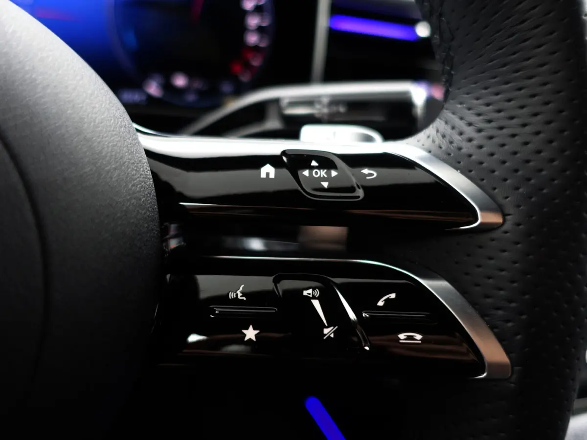 300 e AMG Premium Plus- MBUX Hyperscreen, Burmester Surround Sound, Head Up, Elek Trekhaak