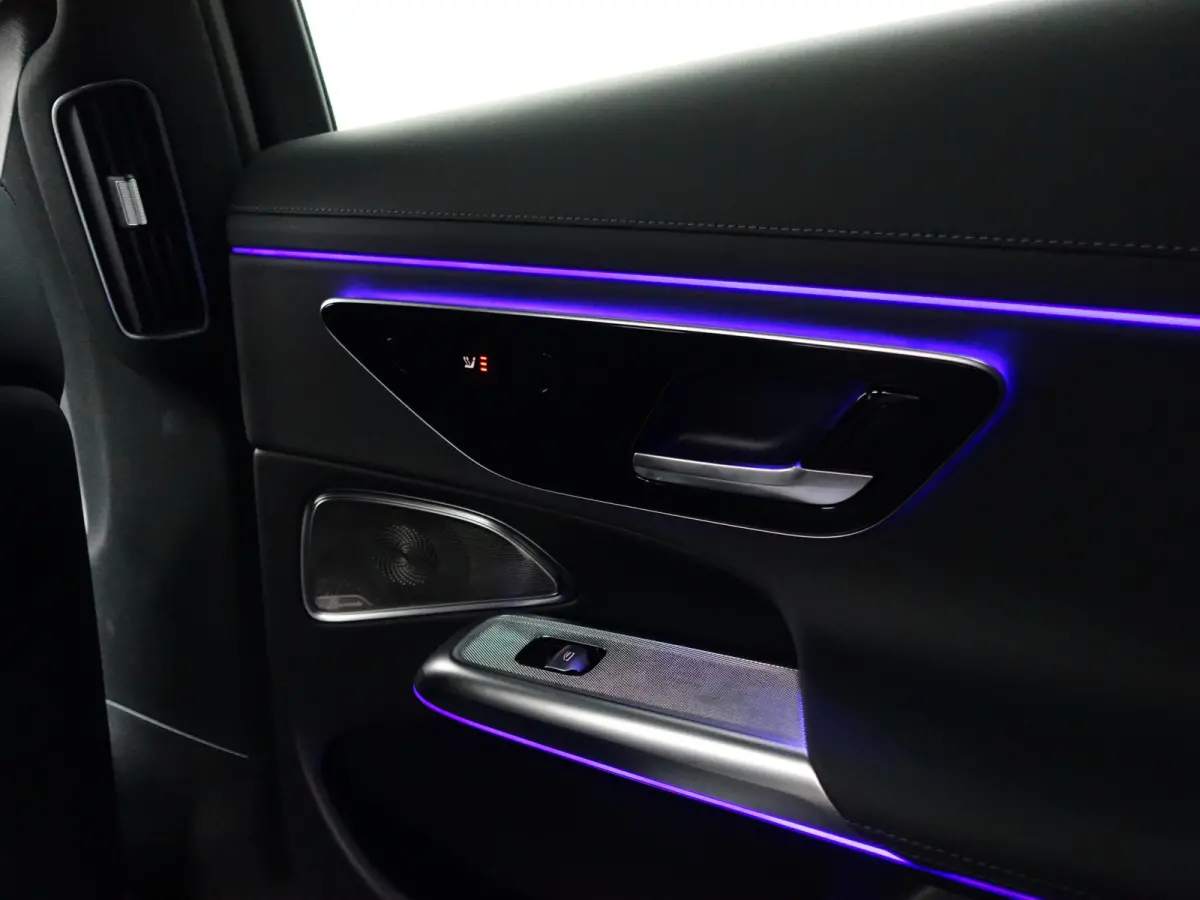 300 e AMG Premium Plus- MBUX Hyperscreen, Burmester Surround Sound, Head Up, Elek Trekhaak