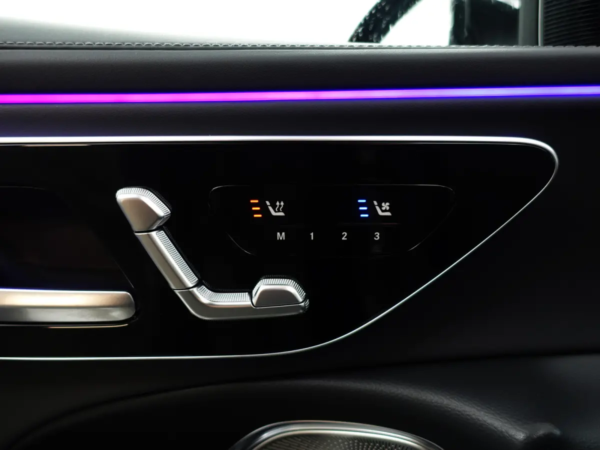 300 e AMG Premium Plus- MBUX Hyperscreen, Burmester Surround Sound, Head Up, Elek Trekhaak
