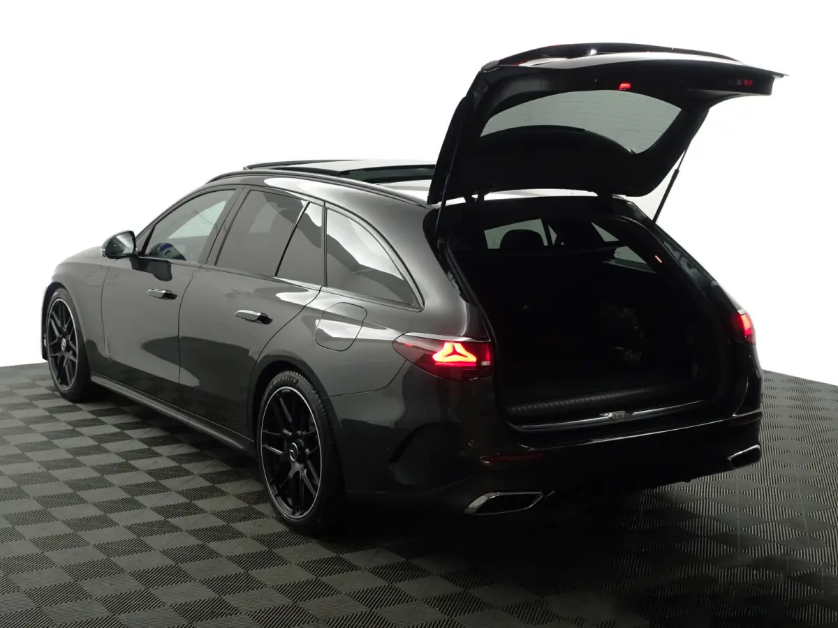 300 e AMG Premium Plus- MBUX Hyperscreen, Burmester Surround Sound, Head Up, Elek Trekhaak