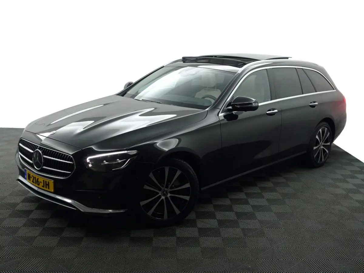 300 e Premium Plus Aut- Panoramadak, Memory Seats, Head Up, 360 Camera, Burmester Audio
