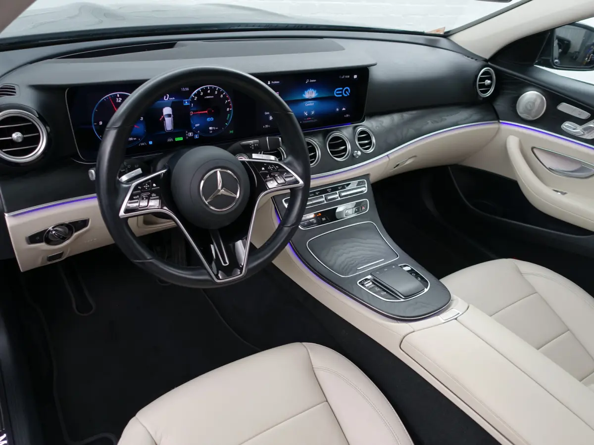 300 e Premium Plus Aut- Panoramadak, Memory Seats, Head Up, 360 Camera, Burmester Audio