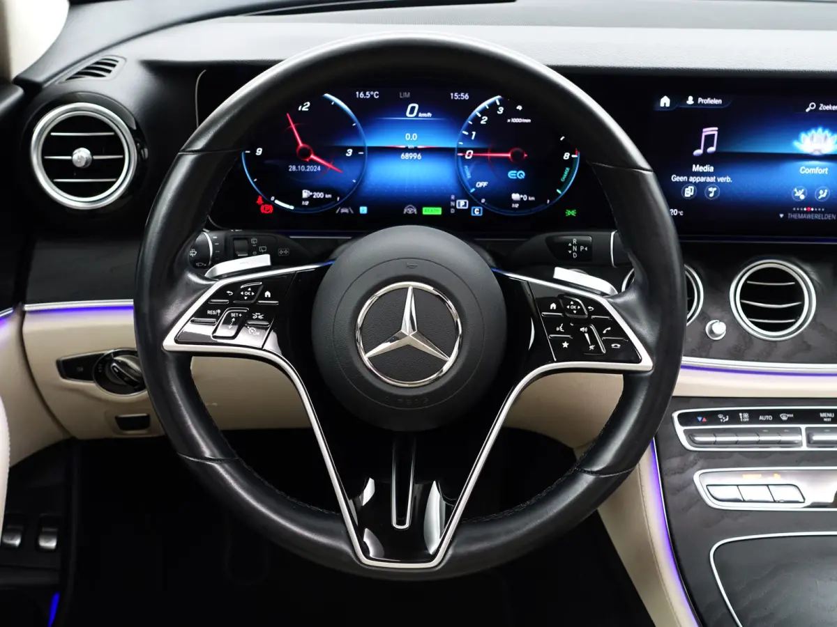 300 e Premium Plus Aut- Panoramadak, Memory Seats, Head Up, 360 Camera, Burmester Audio