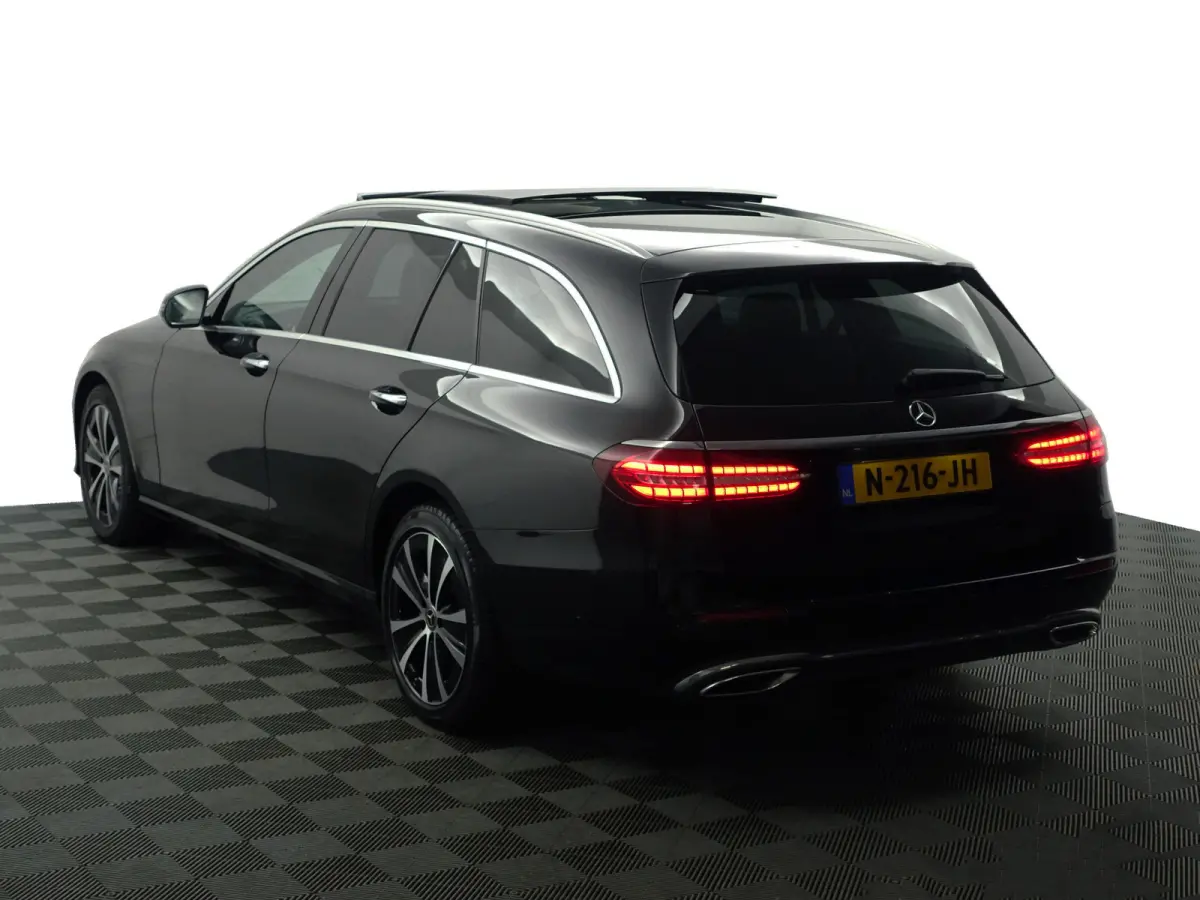 300 e Premium Plus Aut- Panoramadak, Memory Seats, Head Up, 360 Camera, Burmester Audio