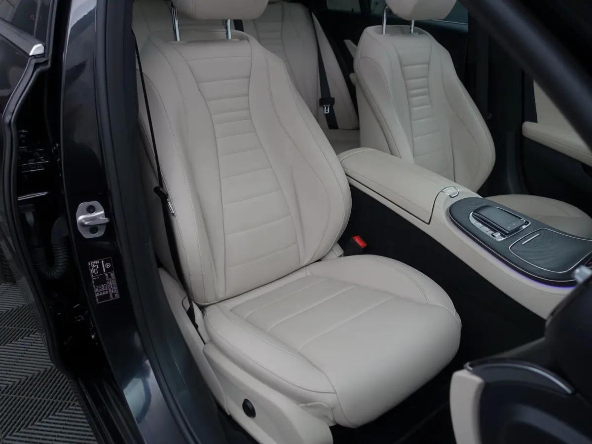 300 e Premium Plus Aut- Panoramadak, Memory Seats, Head Up, 360 Camera, Burmester Audio