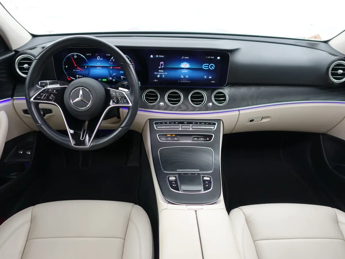300 e Premium Plus Aut- Panoramadak, Memory Seats, Head Up, 360 Camera, Burmester Audio