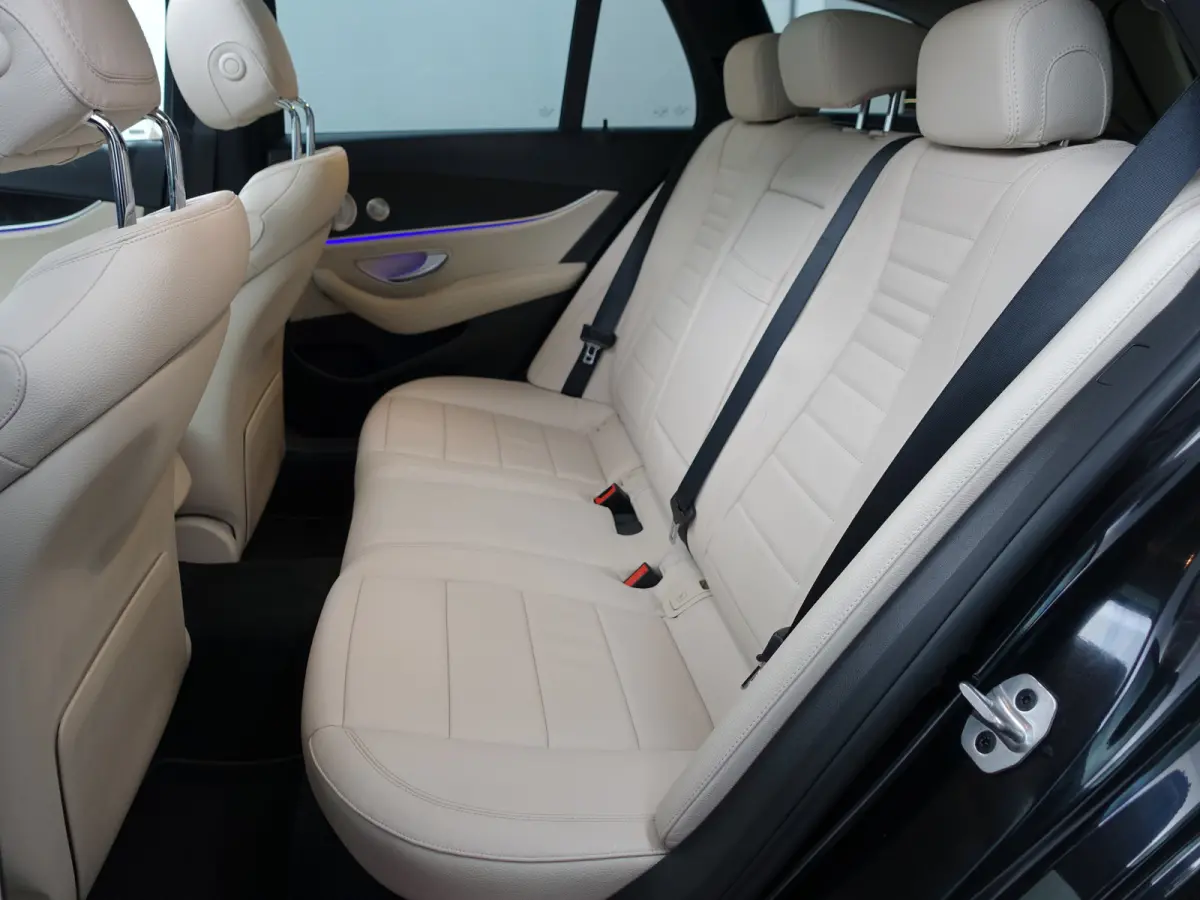 300 e Premium Plus Aut- Panoramadak, Memory Seats, Head Up, 360 Camera, Burmester Audio