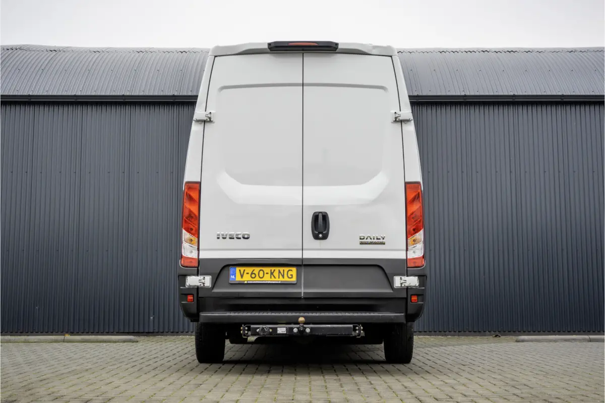 **35S14V 2.3 L2H2 | Automaat | Euro 6 | Cruise | Climate | 3500 KG Trekgewicht | Trekhaak**