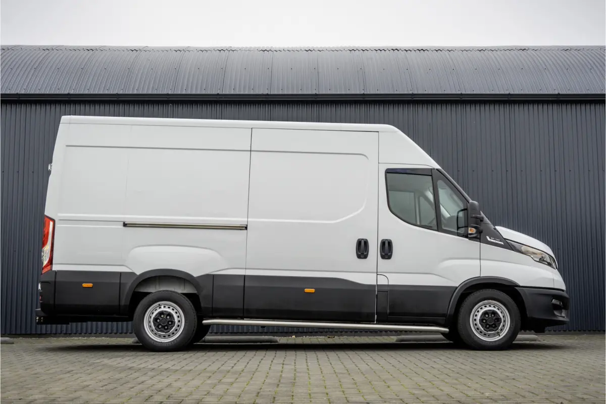 **35S14V 2.3 L2H2 | Automaat | Euro 6 | Cruise | Climate | 3500 KG Trekgewicht | Trekhaak**