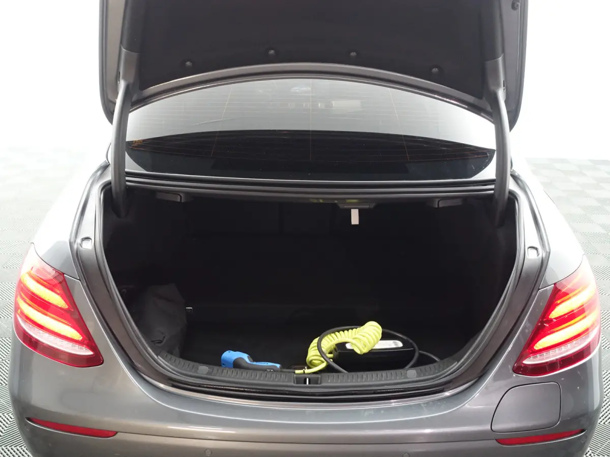 350 e AMG Premium Plus Aut- 360 Camera, Sfeerverlichting, Carplay, Head Up, Burmester, Xenon Led
