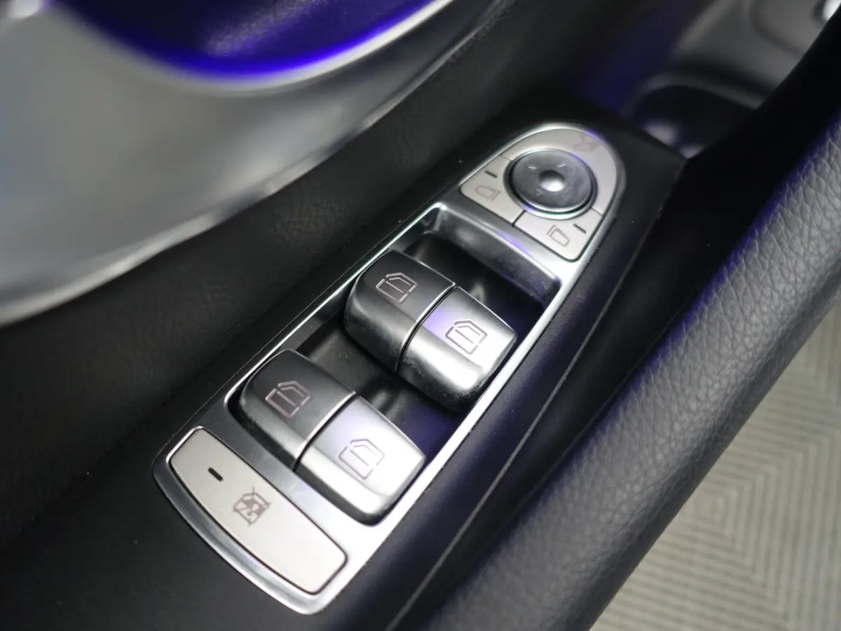 350 e AMG Premium Plus Aut- 360 Camera, Sfeerverlichting, Carplay, Head Up, Burmester, Xenon Led