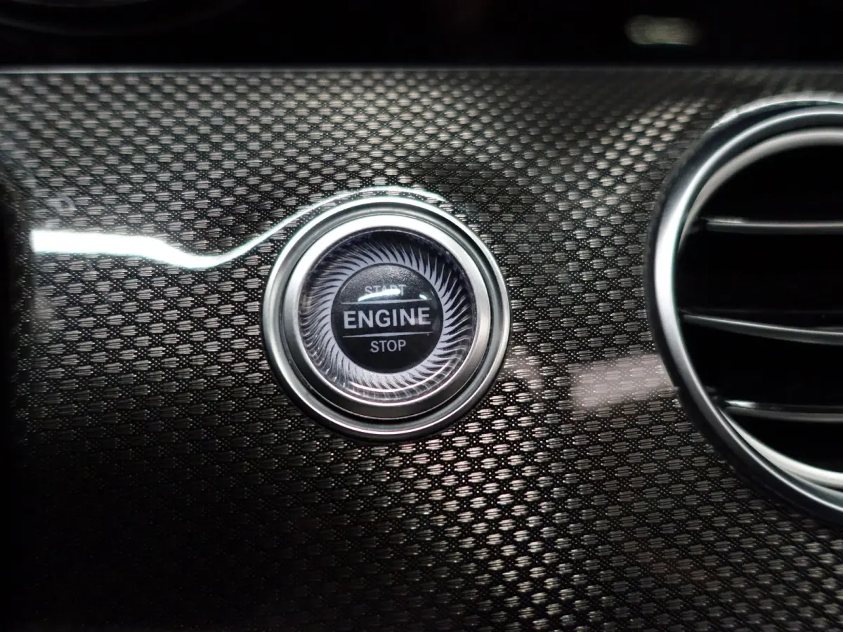 220 D Prestige Plus Aut, Panoramadak, 360 Camera, Memory Seats, Burmester Surround, Sfeerverlichting