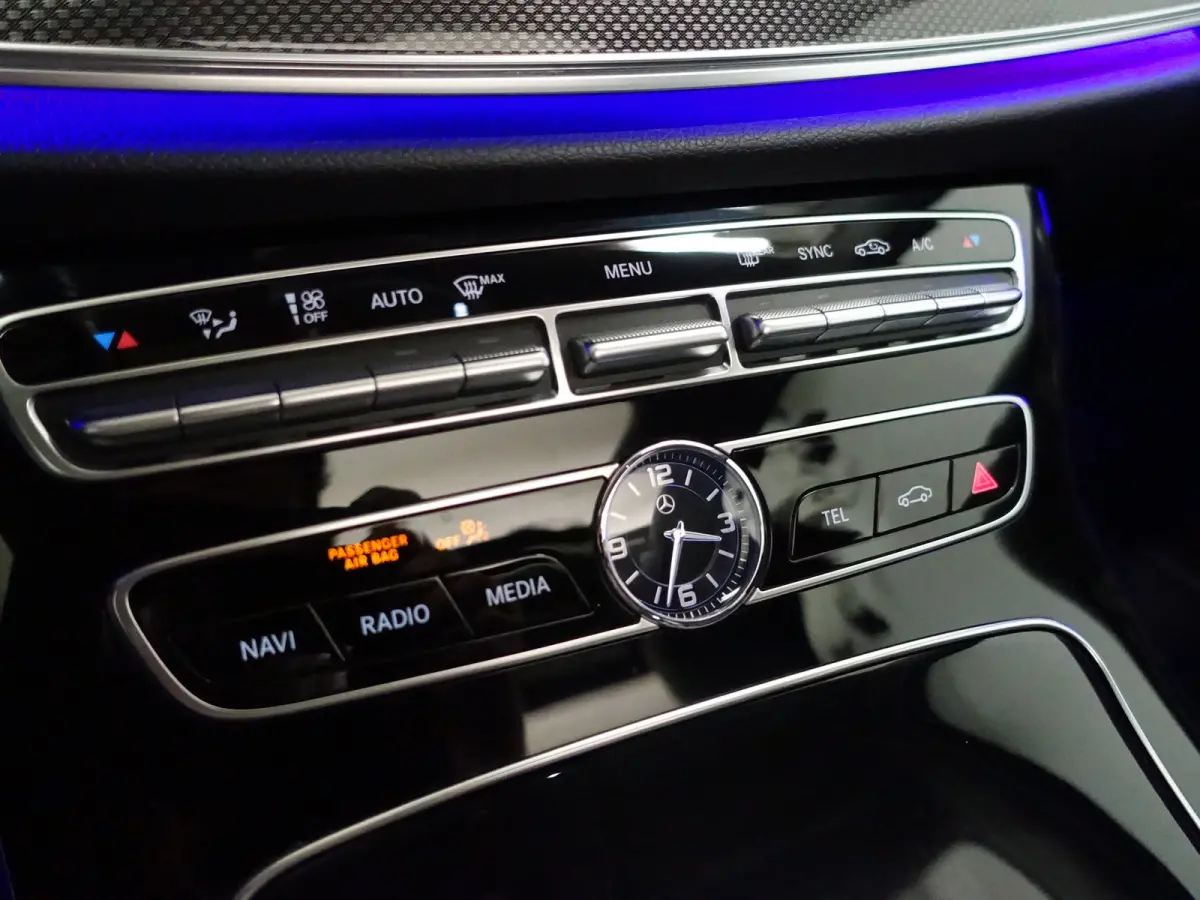 220 D Prestige Plus Aut, Panoramadak, 360 Camera, Memory Seats, Burmester Surround, Sfeerverlichting