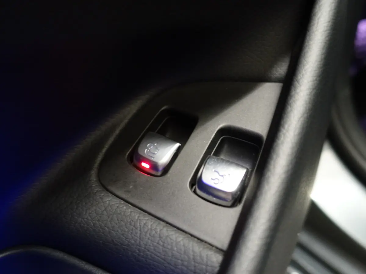 220 D Prestige Plus Aut, Panoramadak, 360 Camera, Memory Seats, Burmester Surround, Sfeerverlichting