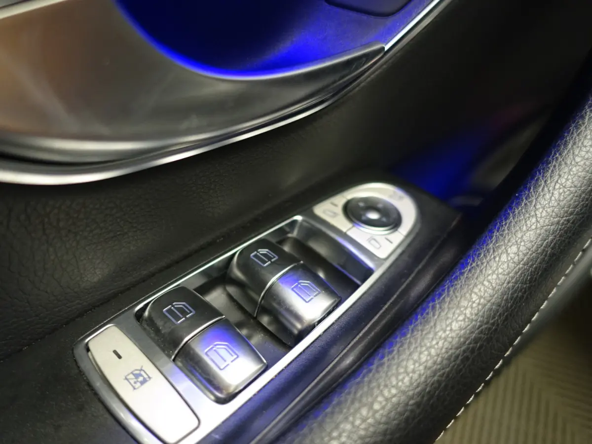 220 D Prestige Plus Aut, Panoramadak, 360 Camera, Memory Seats, Burmester Surround, Sfeerverlichting