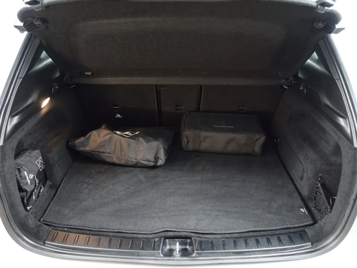 250 AMG Edition 1 67 kWh Aut- Head Up, Memory Seats, 360 Camera, Panoramadak, Alcantara Interieur Afwerking, Sfeerverlichting