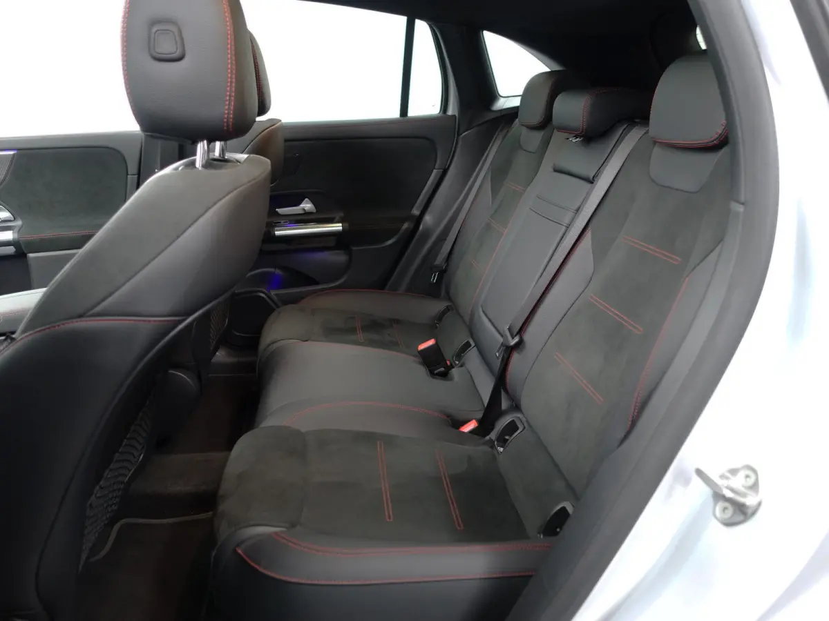 250 AMG Edition 1 67 kWh Aut- Head Up, Memory Seats, 360 Camera, Panoramadak, Alcantara Interieur Afwerking, Sfeerverlichting