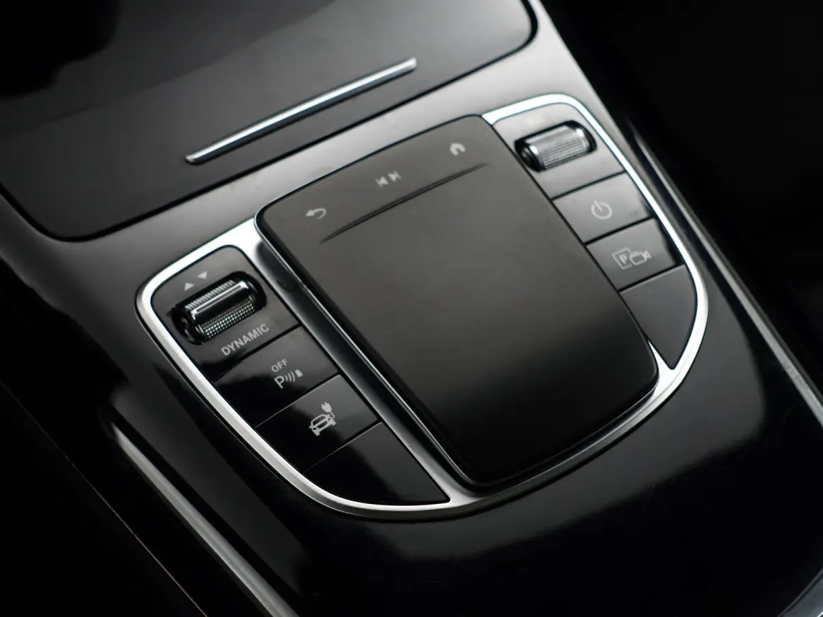 400 4MATIC Premium Plus 80 kWh- Schuifdak, Memory Seats, Carplay, Android Auto, Sfeerverlichting, 360 Camera