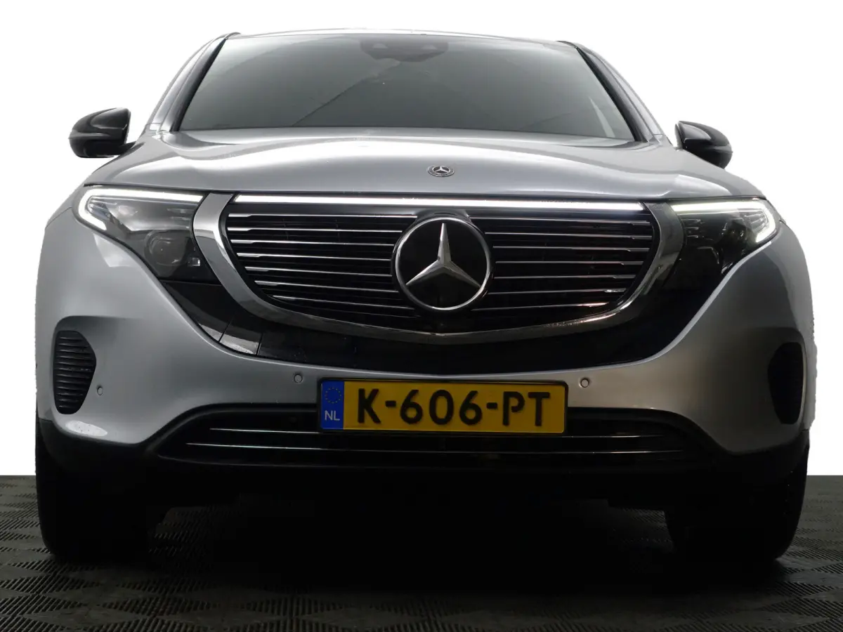 400 4MATIC Premium Plus 80 kWh- Schuifdak, Memory Seats, Carplay, Android Auto, Sfeerverlichting, 360 Camera