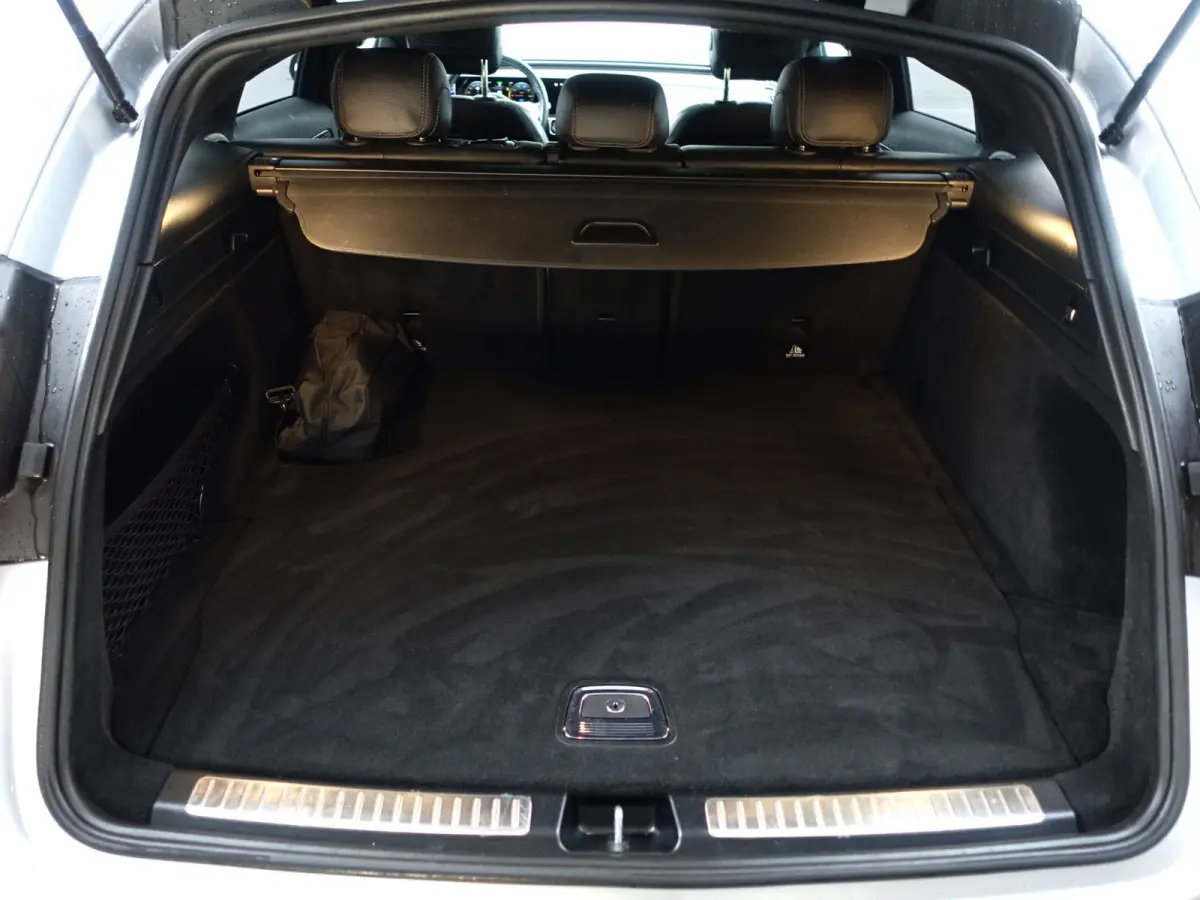 400 4MATIC Premium Plus 80 kWh- Schuifdak, Memory Seats, Carplay, Android Auto, Sfeerverlichting, 360 Camera