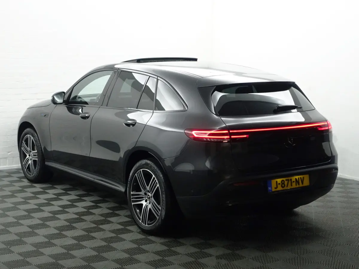 400 4MATIC Night Edition 80 kWh Aut- Schuifdak, Sfeerverlichting, Standkachel, Park Assist, Park Pilot, Xenon Led, Carplay