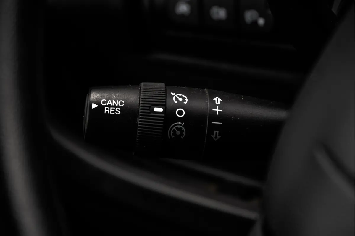 **Bakwagen met laadklep | Euro 6 | 165 PK | Cruise | Camera | Airco**