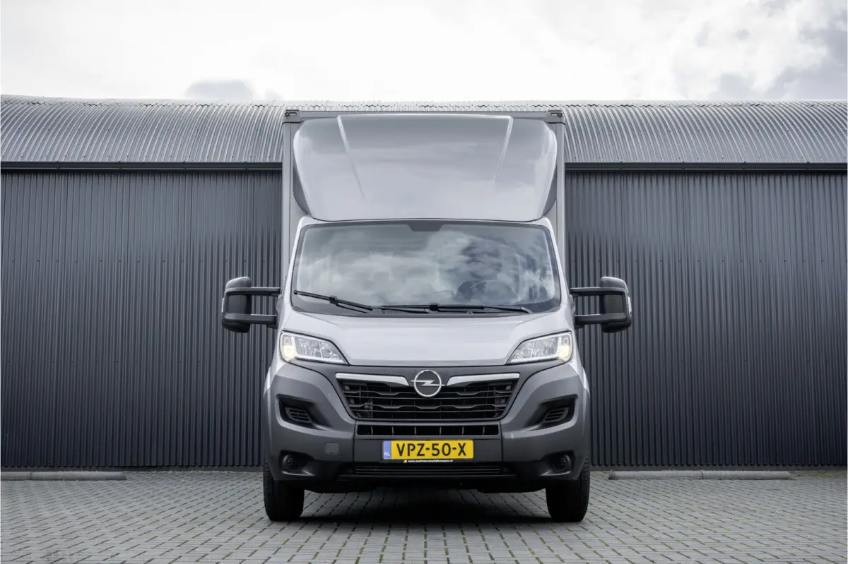 **Bakwagen met laadklep | Euro 6 | 165 PK | Cruise | Camera | Airco**