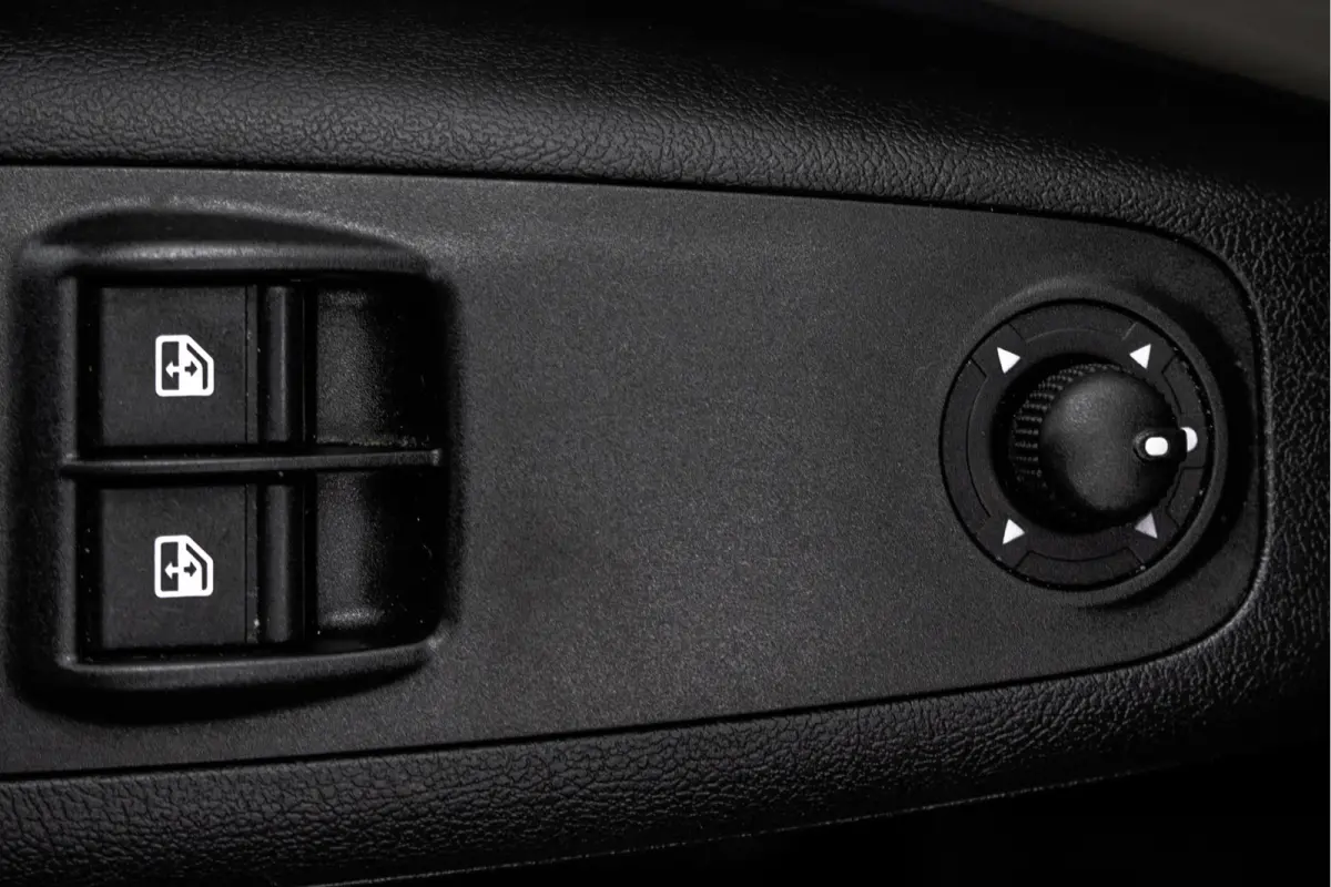 **Bakwagen met laadklep | Euro 6 | 165 PK | Cruise | Camera | Airco**
