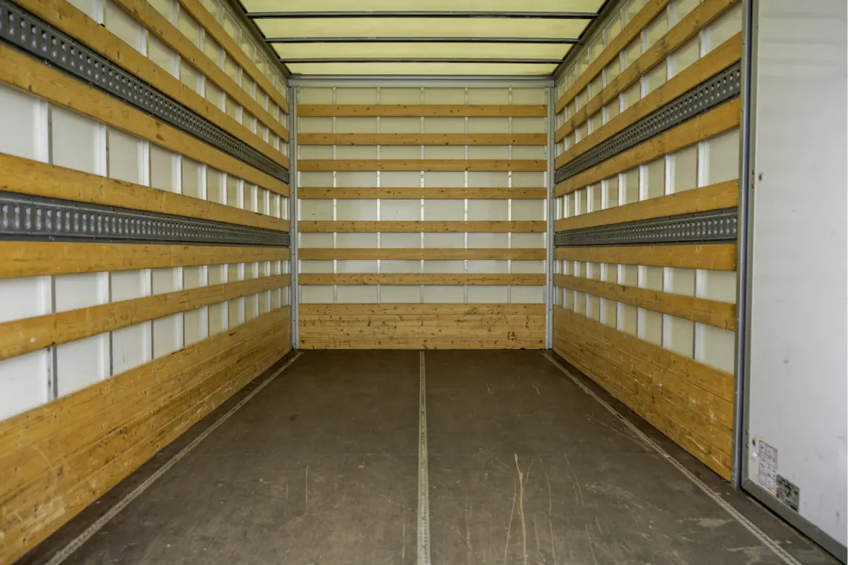 **Bakwagen met laadklep | Euro 6 | 165 PK | Cruise | Camera | Airco**