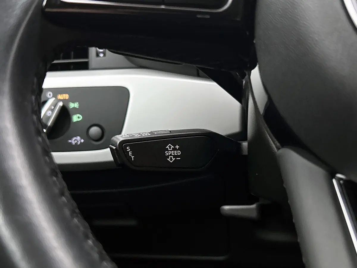 35 TFSI Business edition Automaat (GROOT-NAVIGATIE, LED, CARPLAY, SPORTSTOELEN, ELEKT. ACHTERKLEP)