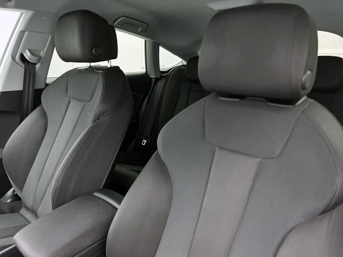 35 TFSI Business edition Automaat (GROOT-NAVIGATIE, LED, CARPLAY, SPORTSTOELEN, ELEKT. ACHTERKLEP)