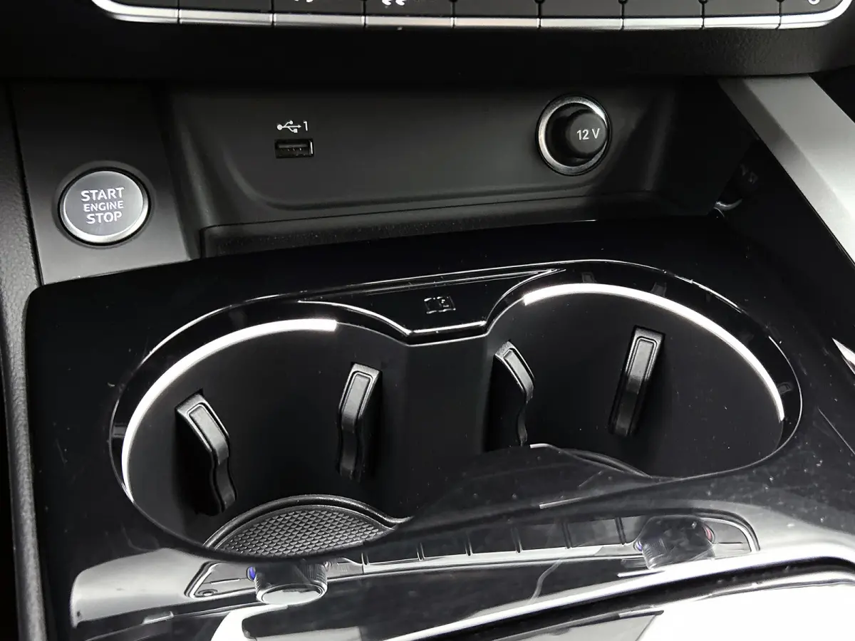 35 TFSI Business edition Automaat (GROOT-NAVIGATIE, LED, CARPLAY, SPORTSTOELEN, ELEKT. ACHTERKLEP)