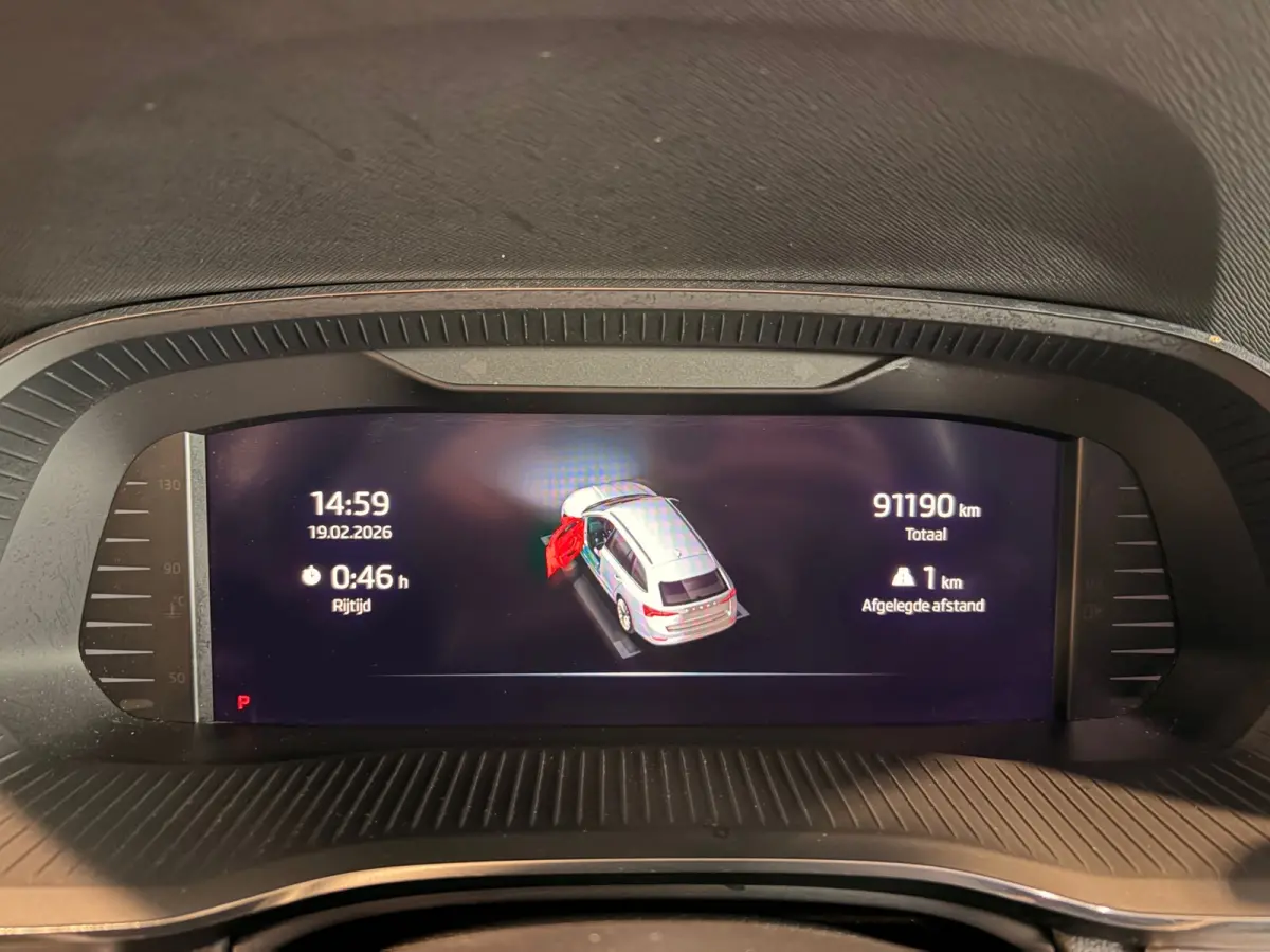 1.5 e-TSI Business Edition Plus | LED | NAVI | TREKHAAK |