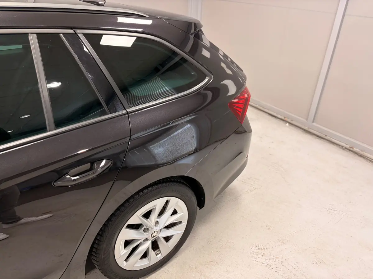 1.5 e-TSI Business Edition Plus | LED | NAVI | TREKHAAK |