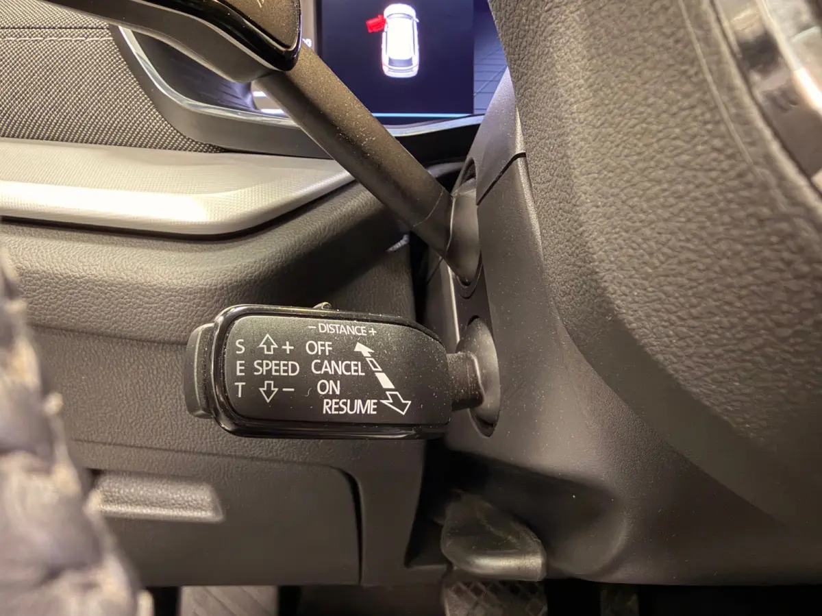 1.5 e-TSI Business Edition Plus | LED | NAVI | TREKHAAK |