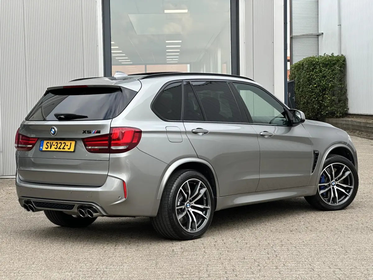 M 575pk | Pano-Dak/Head-Up/H&K/Softclose/Parkeercamera/historie