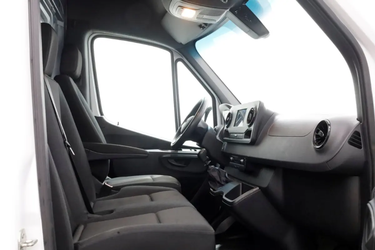 311 CDI 115pk L2H2 Airco/CarPlay 10-2023
