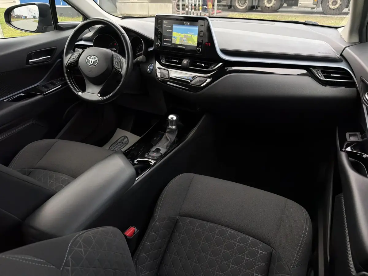 2.0 Hybrid Dynamic 184PK - NAVI/CAMERA/ACC/NAP