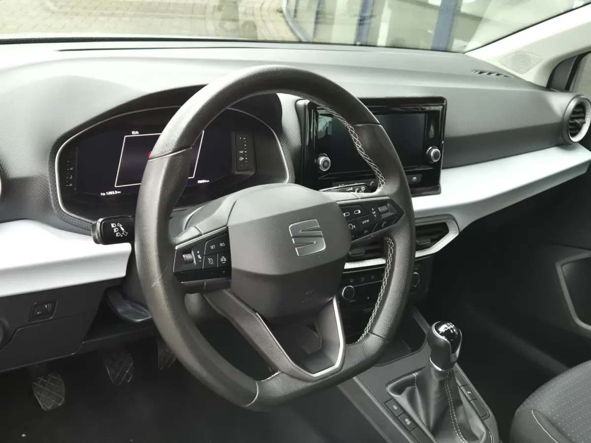 1.0 EcoTSI Style Business Connect | ECC | LM Velgen | Android Auto/ Apple CarPlay | Stoelverwarming |