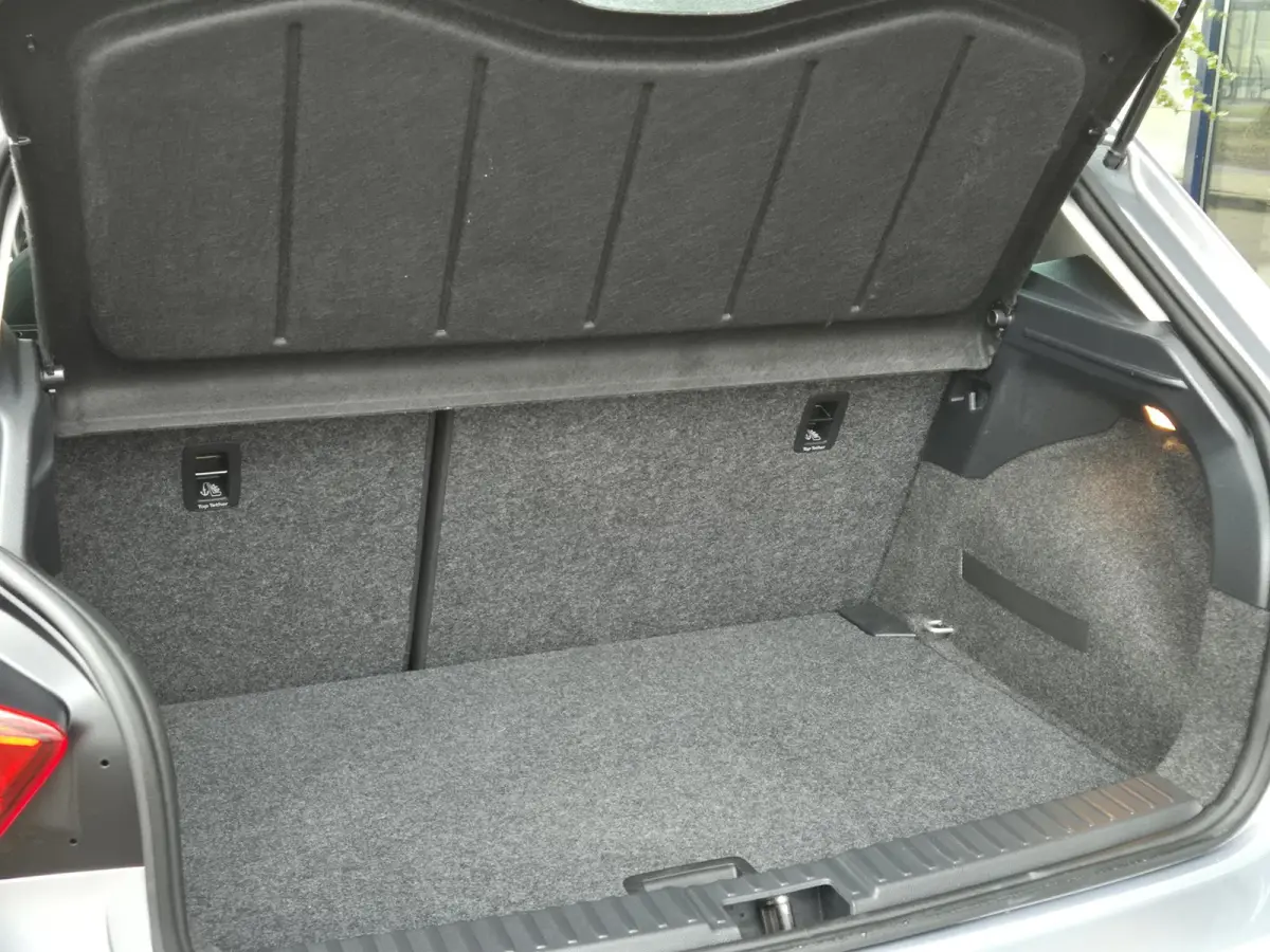 1.0 EcoTSI Style Business Connect | ECC | LM Velgen | Android Auto/ Apple CarPlay | Stoelverwarming |